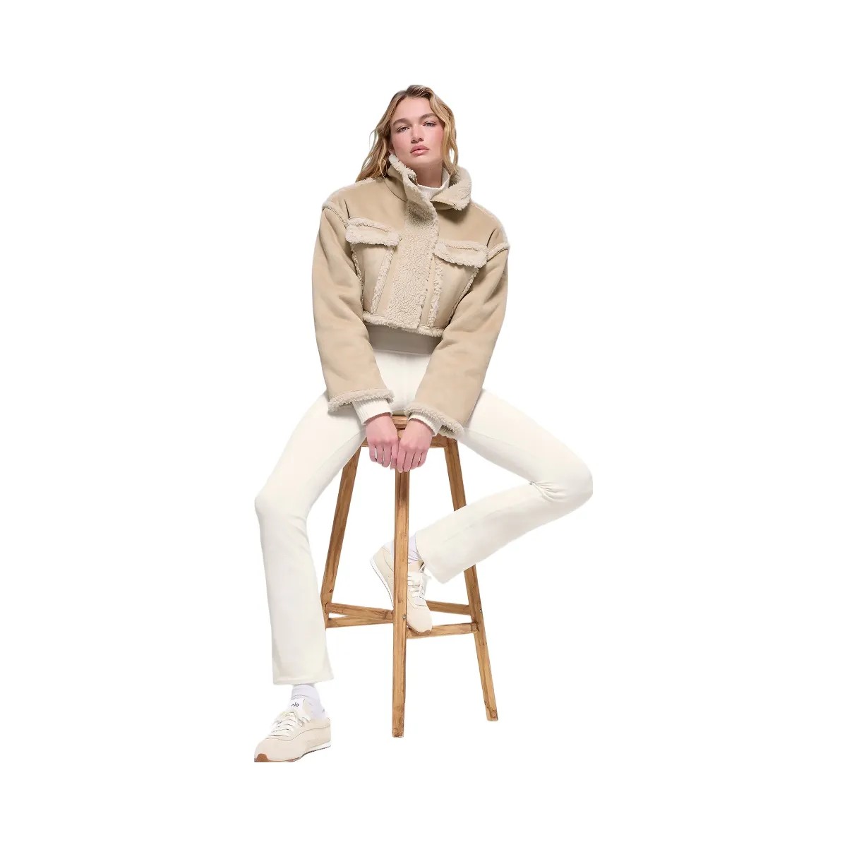 Alo Women's Faux Shearling Snowfall Cropped Jacket - Woodland Tan - HypeFly India View 5