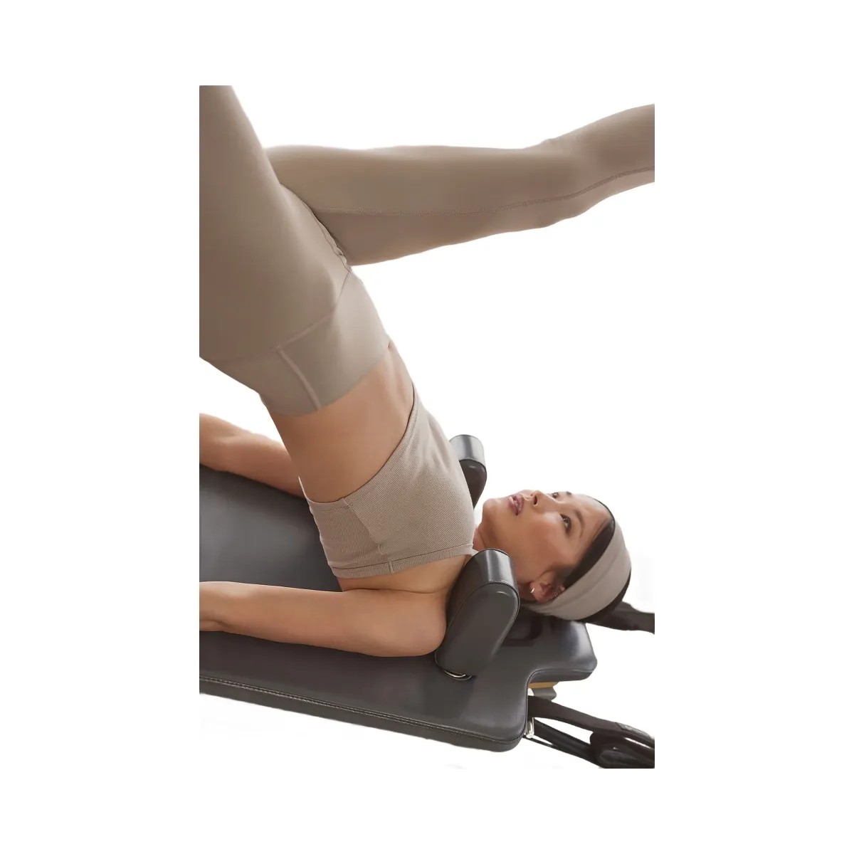 Alo Women's 7/8 High-Waist Airlift Legging - Gravel - HypeFly India View 4