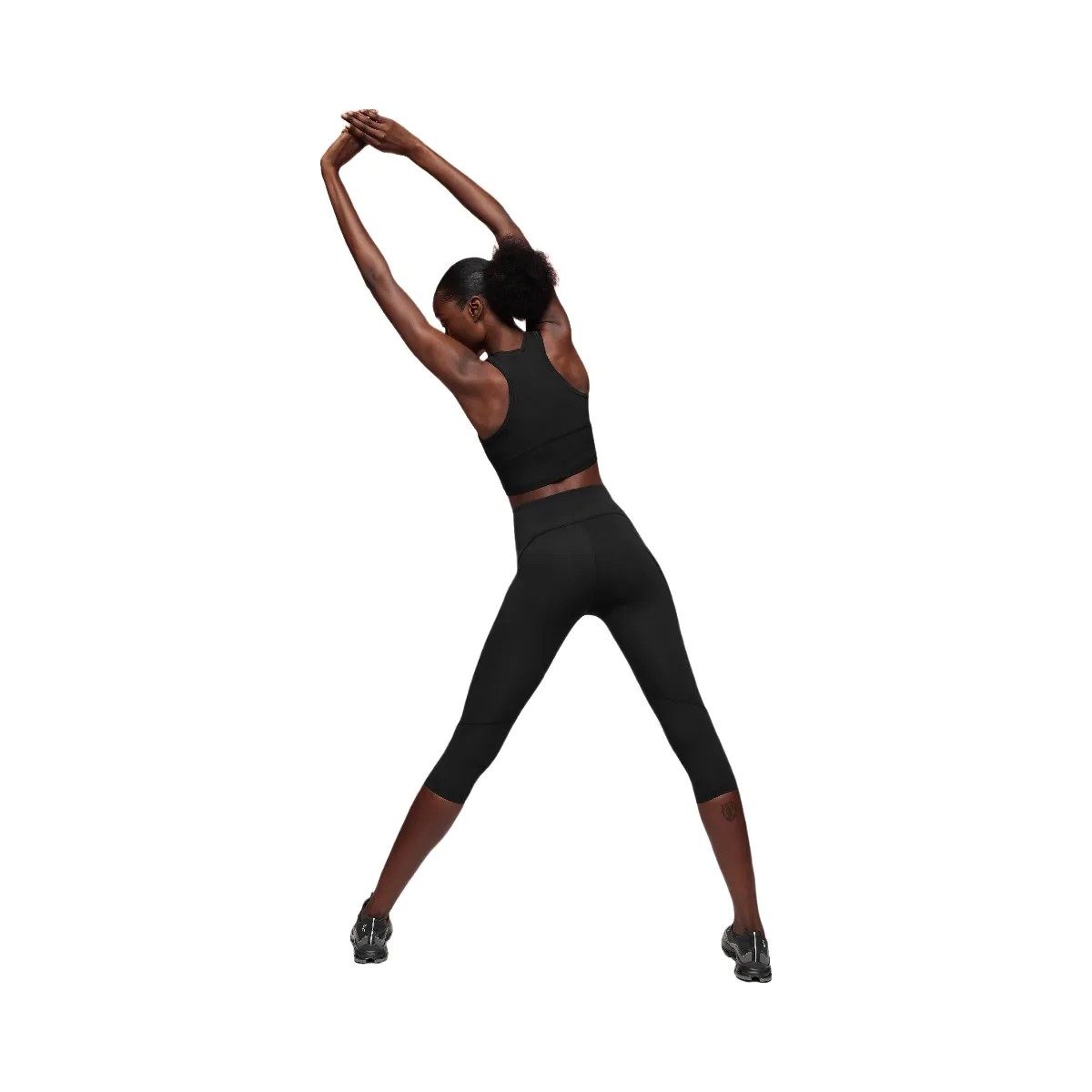 On Movement 3/4 Tights Black - HypeFly India View 2
