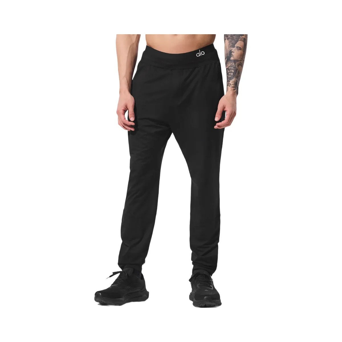 Alo Men's Conquer React Performance Pant - Black - HypeFly India View 2