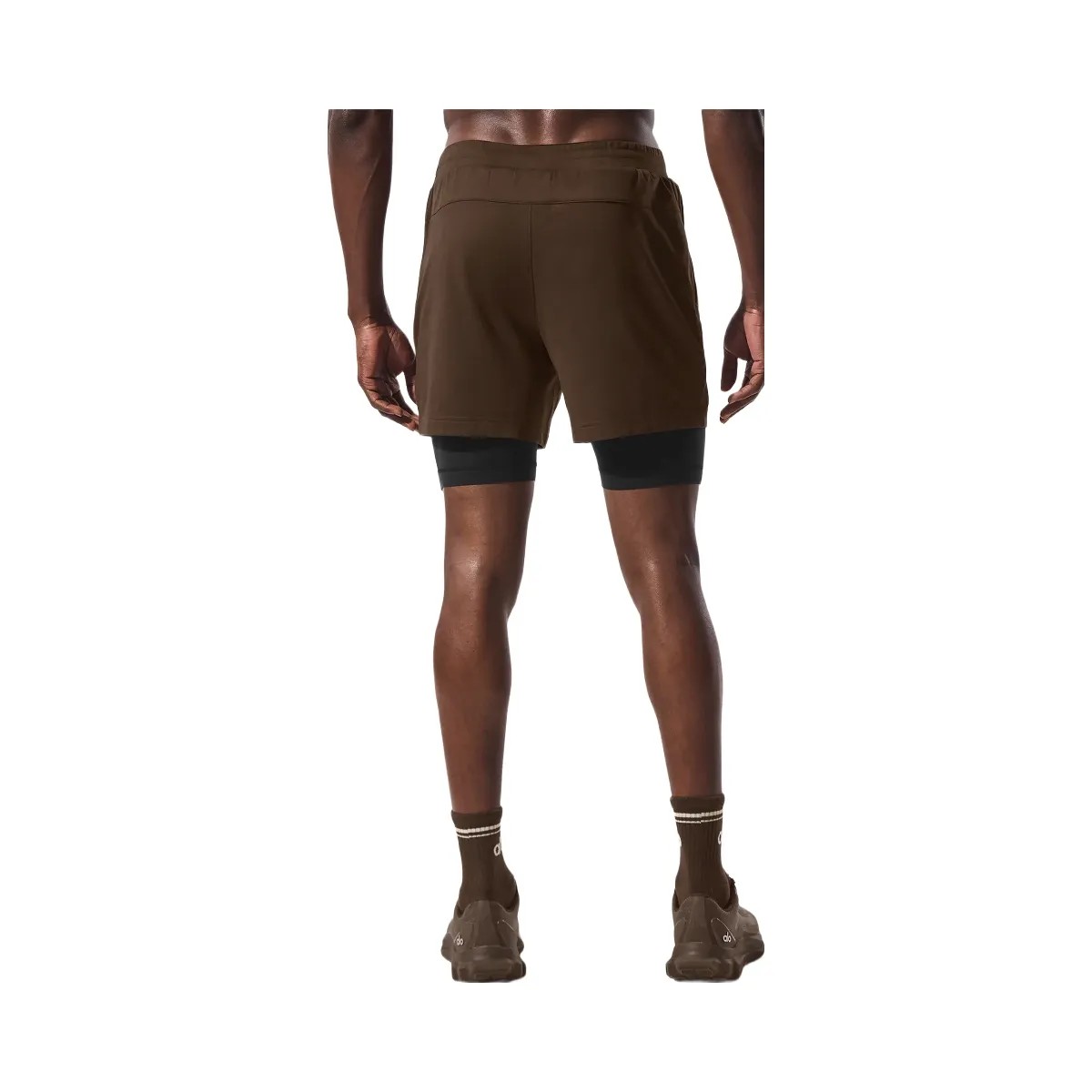 Alo Men's Conquer React 2-In-1 Performance Short - Espresso/Black - HypeFly India View 4
