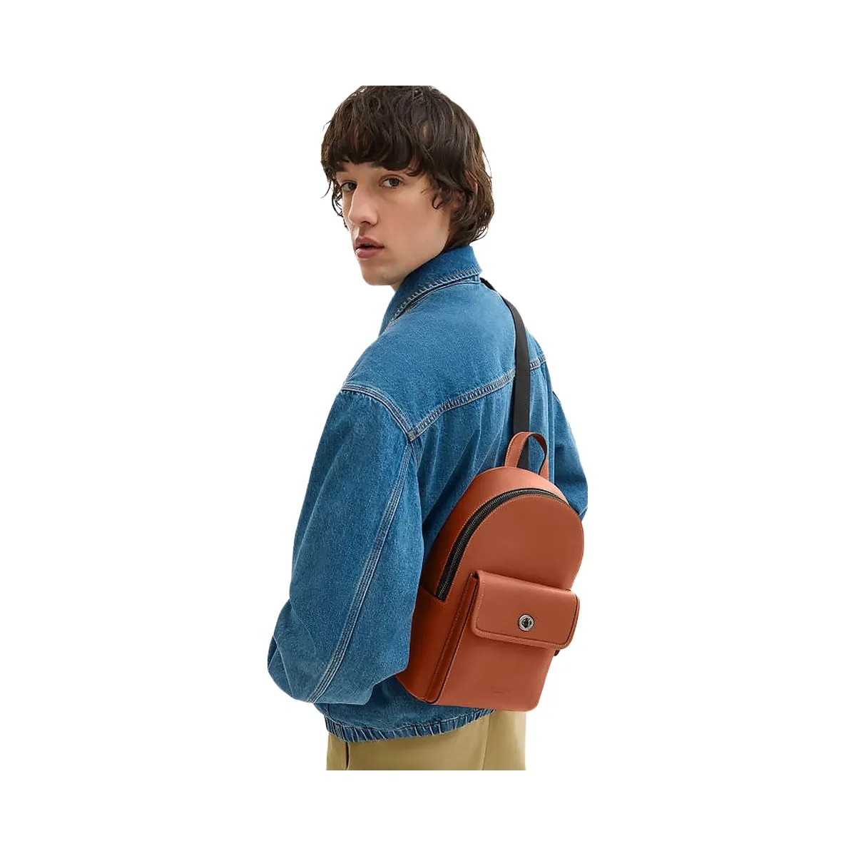 Coach Turnlock Sling Pack Smooth Leather-Gunmetal-Tan - HypeFly India View 3