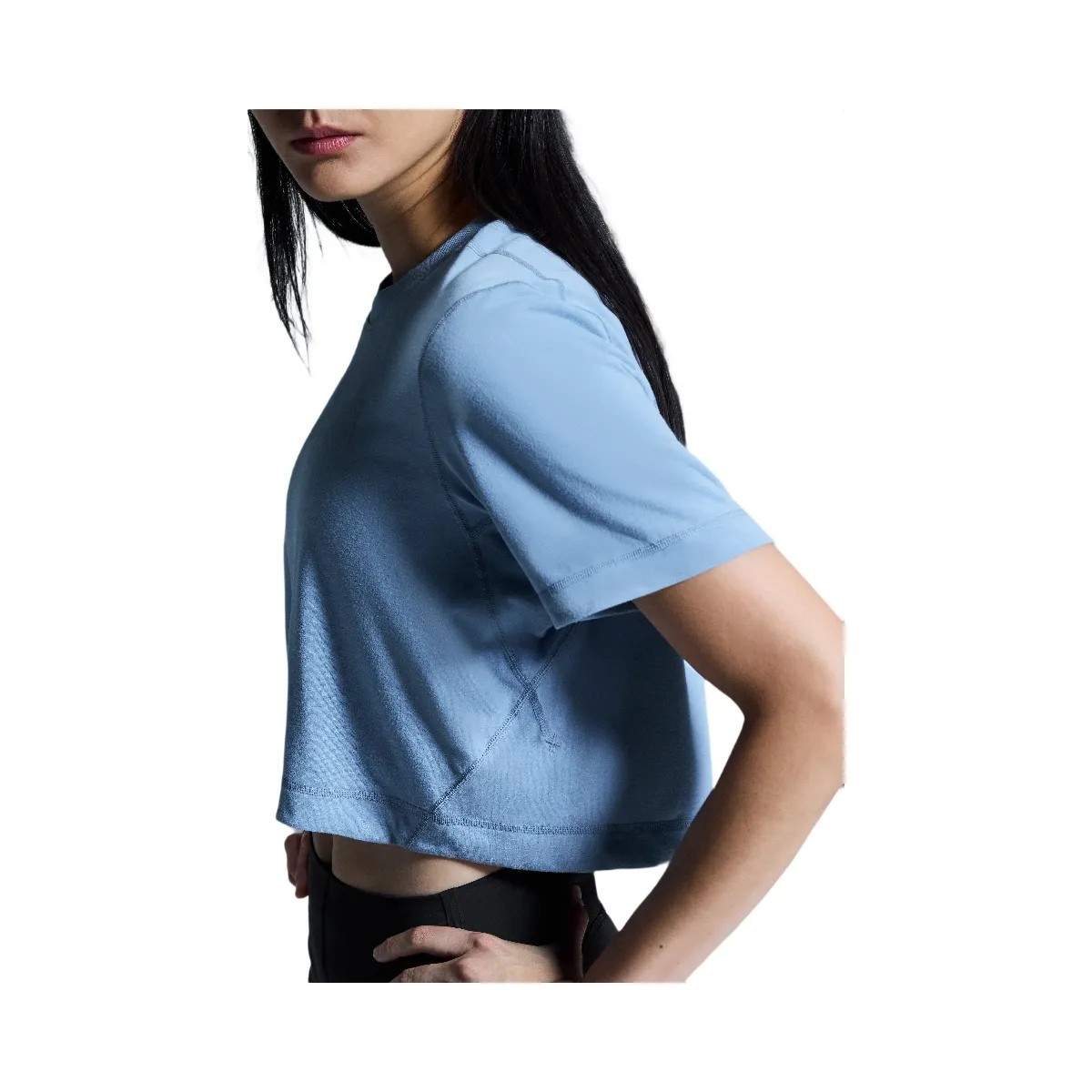 On Train-T Crop Chambray - HypeFly India View 5