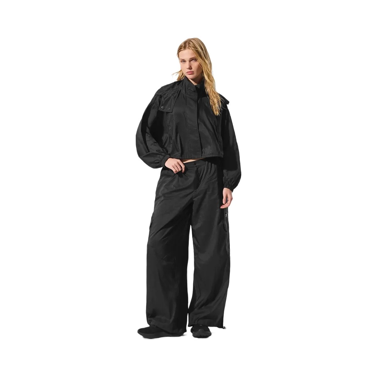 Alo Women's Cropped Game Time Full Zip Jacket - Black - HypeFly India View 4
