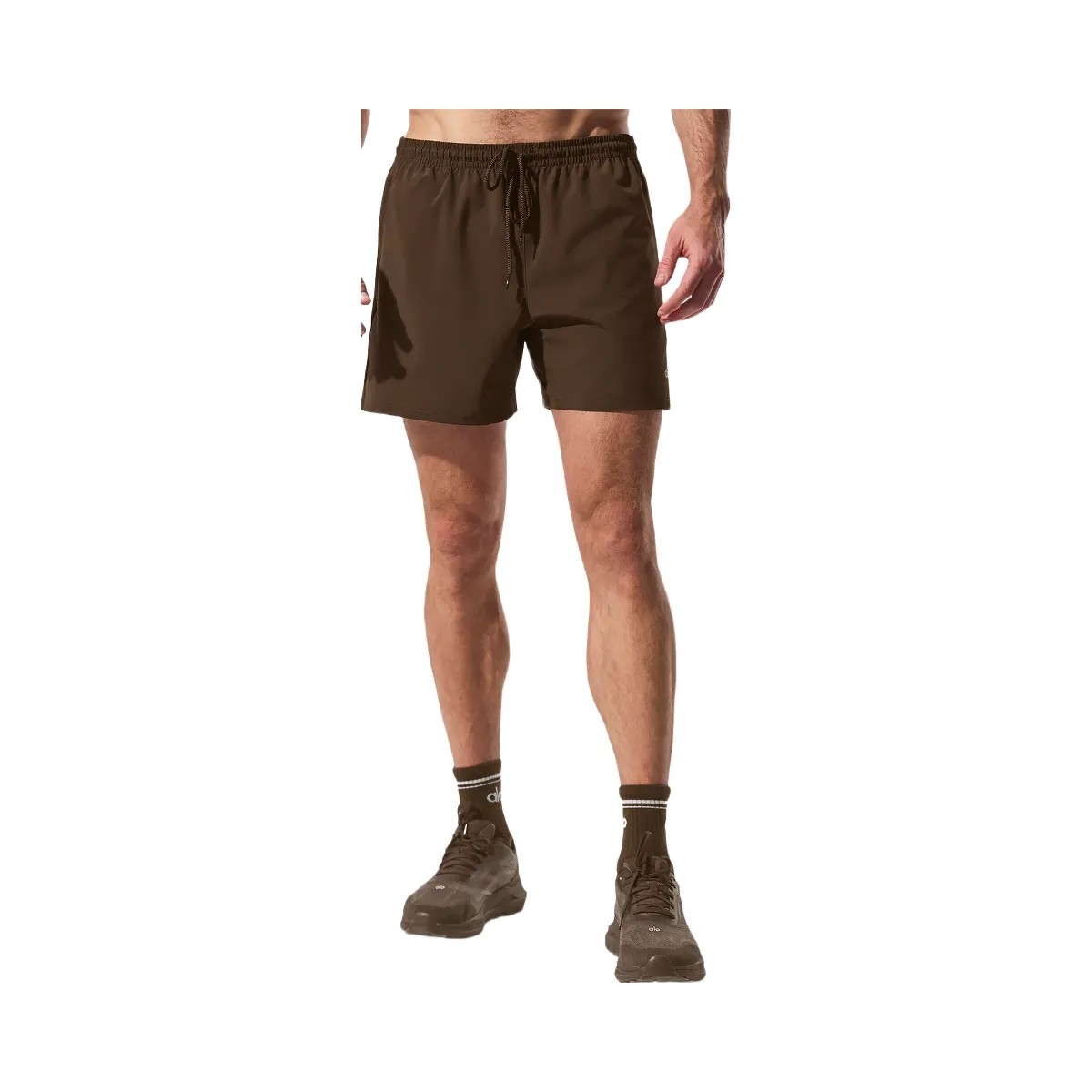 Alo Men's 5" Circuit Short - Espresso - HypeFly India View 3