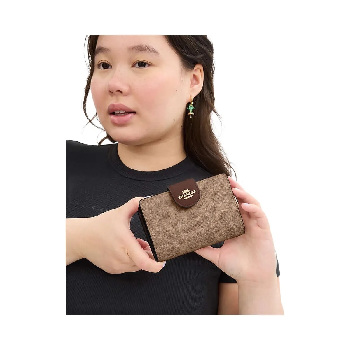 Coach Medium Corner Zip Wallet In Signature Canvas Signature Canvas-Gold-Tan-Brown - HypeFly India View 3