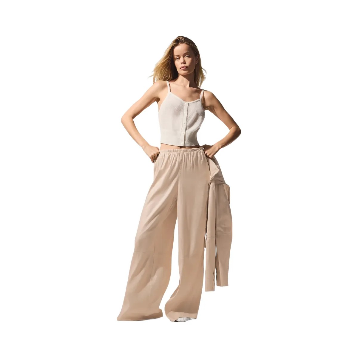 Alo Women's Linen Getaway Cargo Wide Leg Pant - Macadamia - HypeFly India View 1