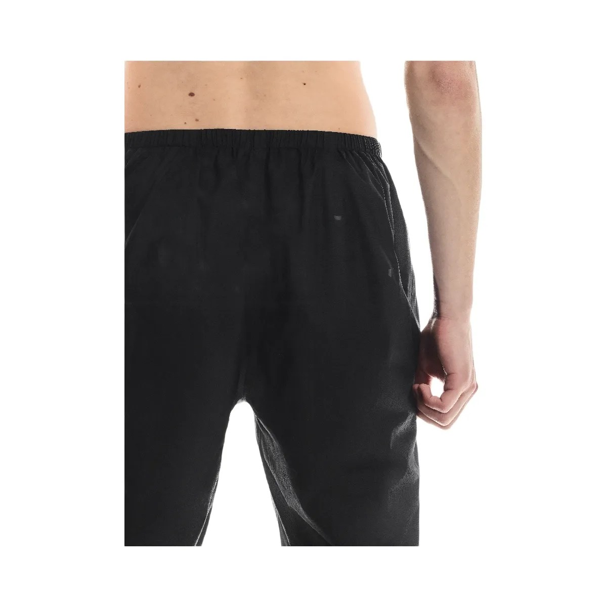 On Ultra Pants Black - HypeFly India View 5