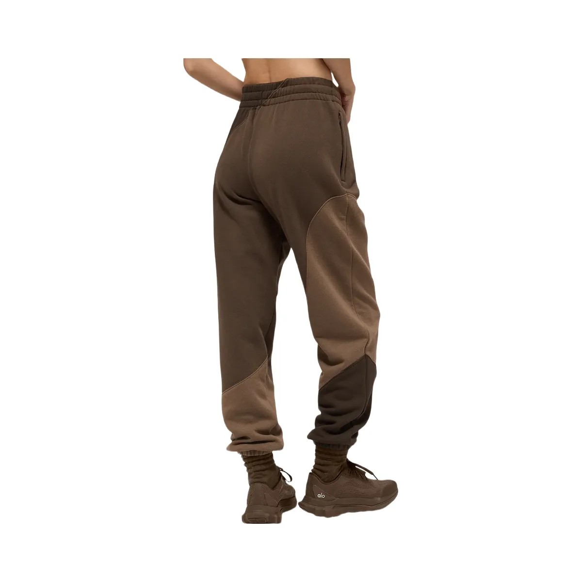 Alo Make Waves Sweatpant - Espresso Tonal - HypeFly India View 3