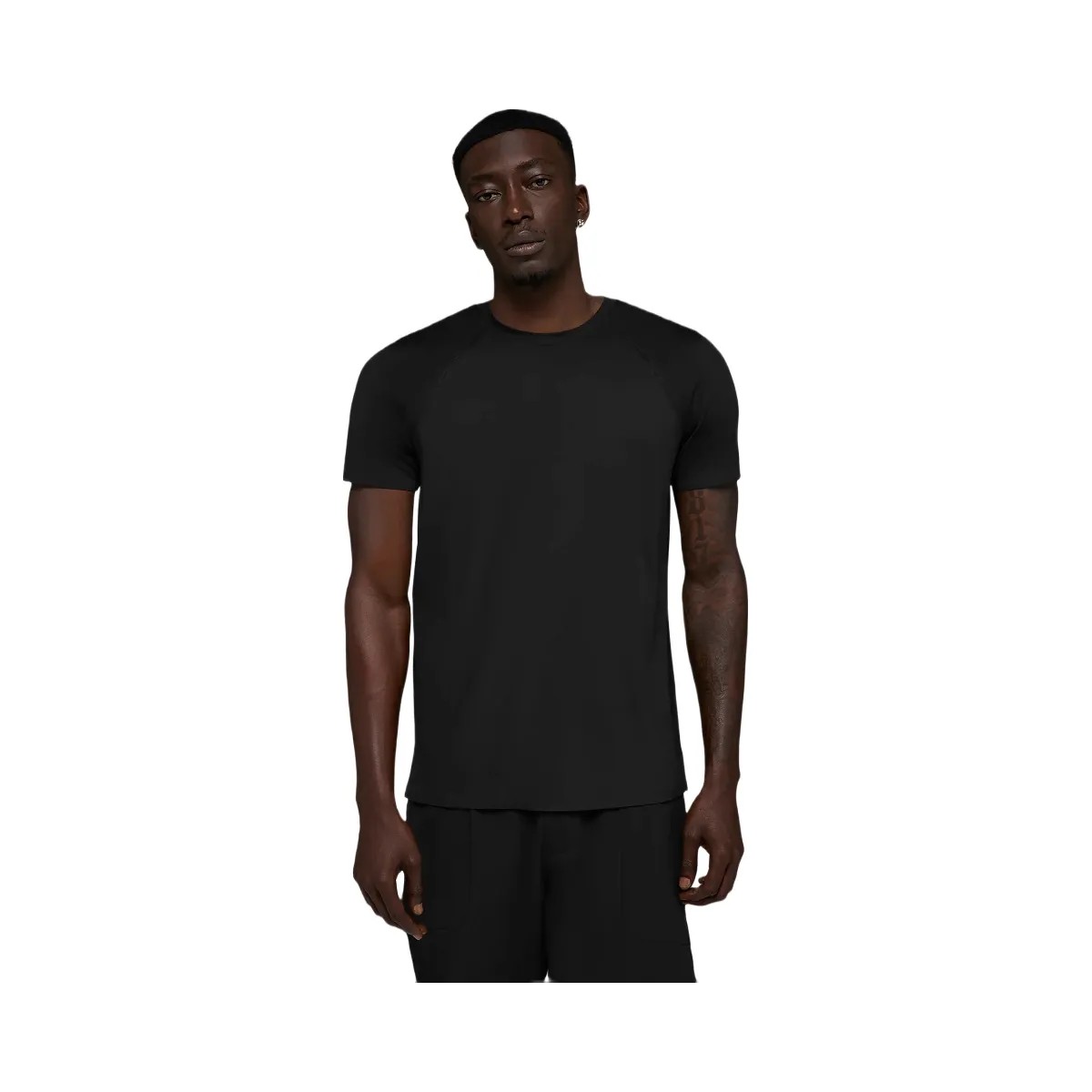 Alo Men's Idol Crewneck Short Sleeve - Black - HypeFly India View 1