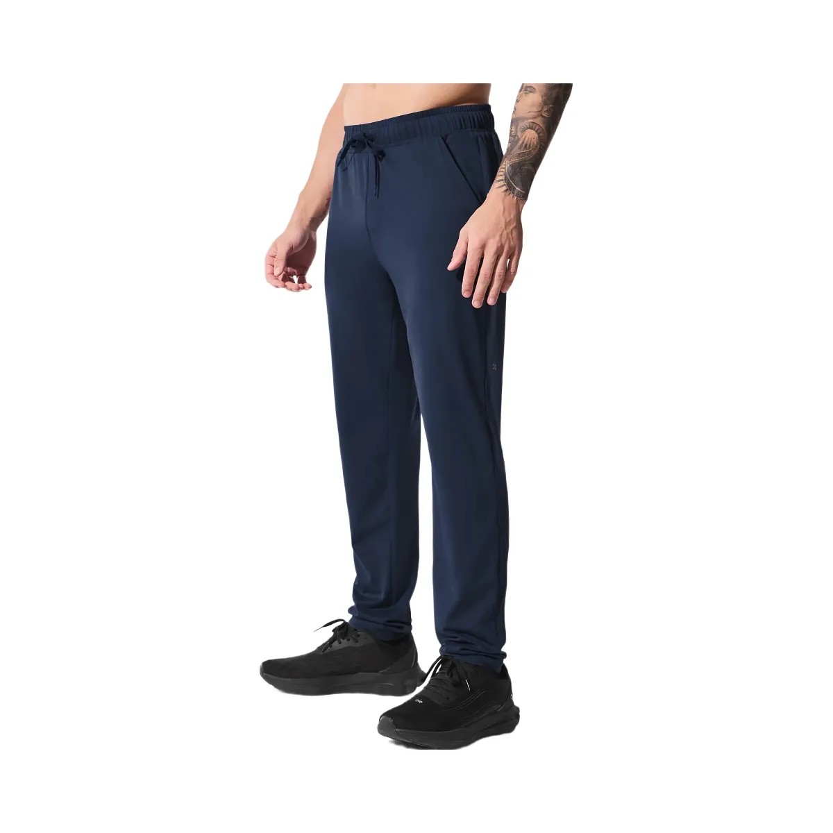 Alo Men's Conquer Pulse Pant - Navy - HypeFly India View 2
