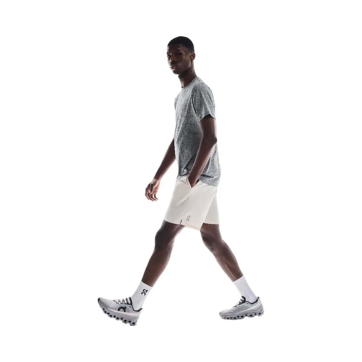 On 7" Core Shorts Sand - HypeFly India View 6