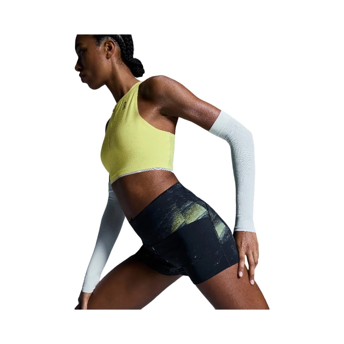 On Race Tights Short Black | Limelight  - HypeFly India View 3