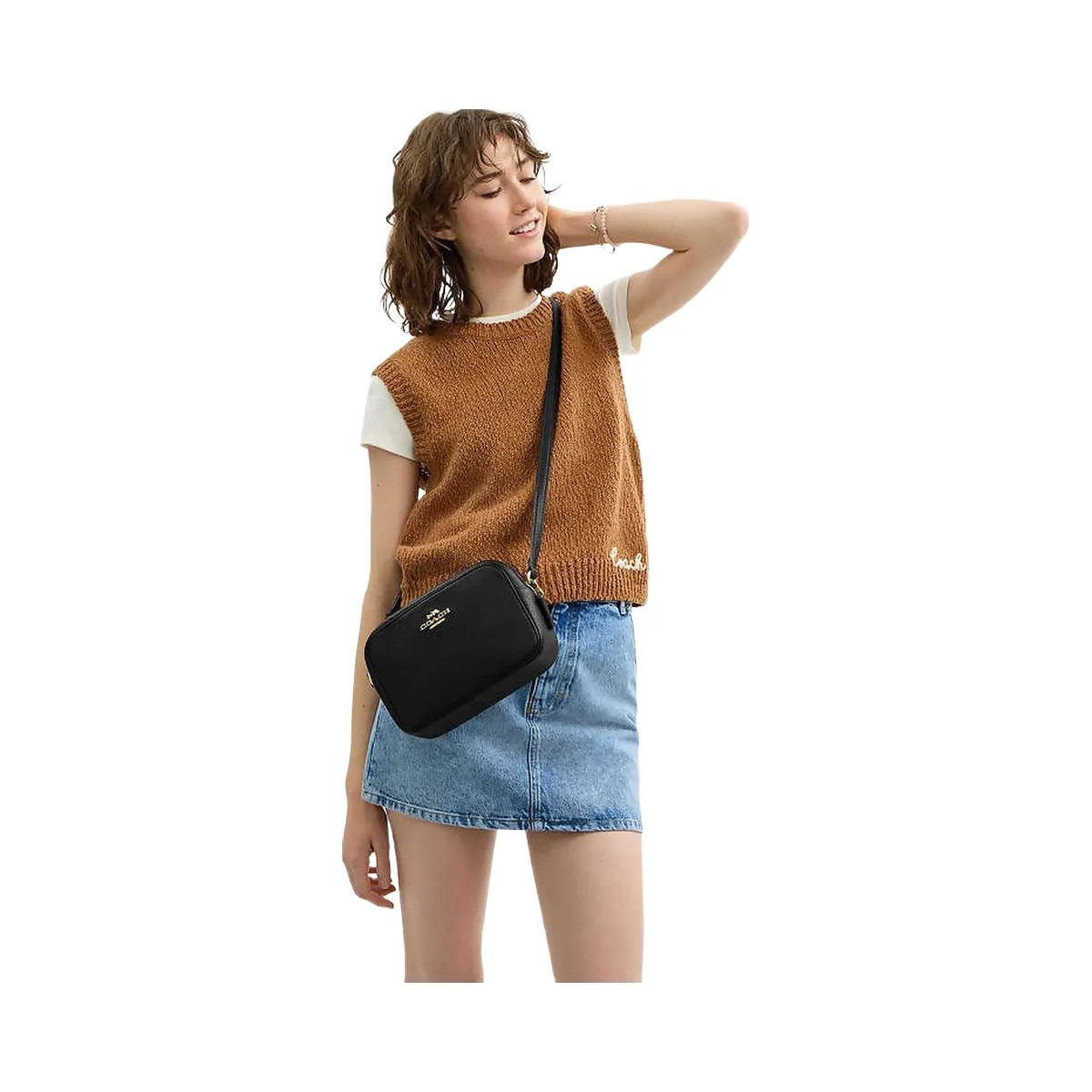 Coach Jamie Camera Bag Pebbled Leather-Gold-Black - HypeFly India View 4