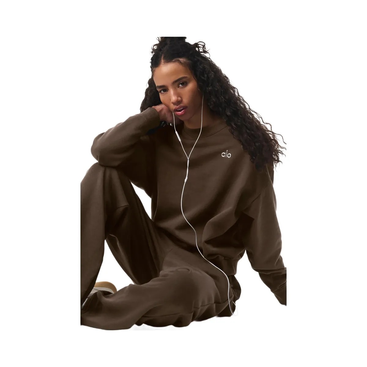 Alo Women's Accolade Crew Neck Pullover - Espresso - HypeFly India View 2