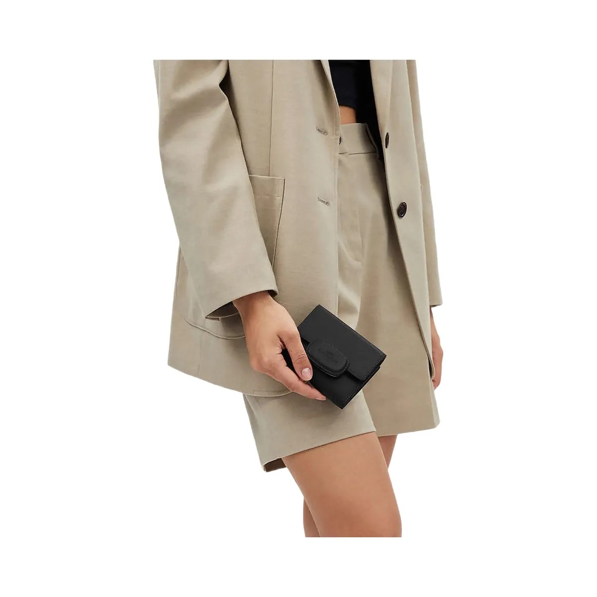 Coach Eliza Small Wallet Smooth Leather-Gunmetal-Black - HypeFly India View 3