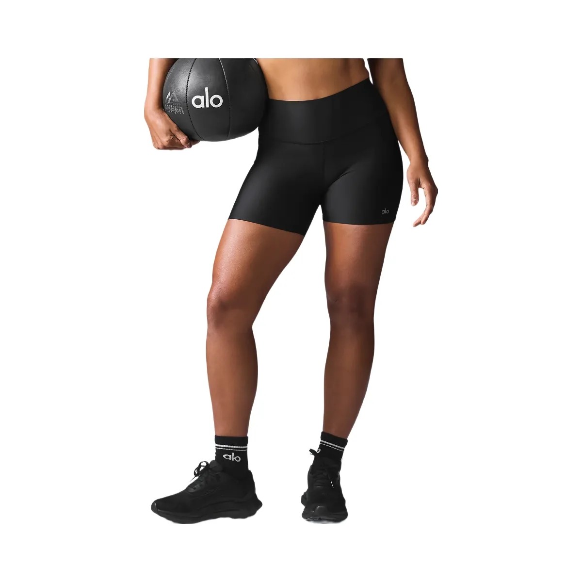 Alo Women's 5" Airlift Energy Short - Black - HypeFly India View 1