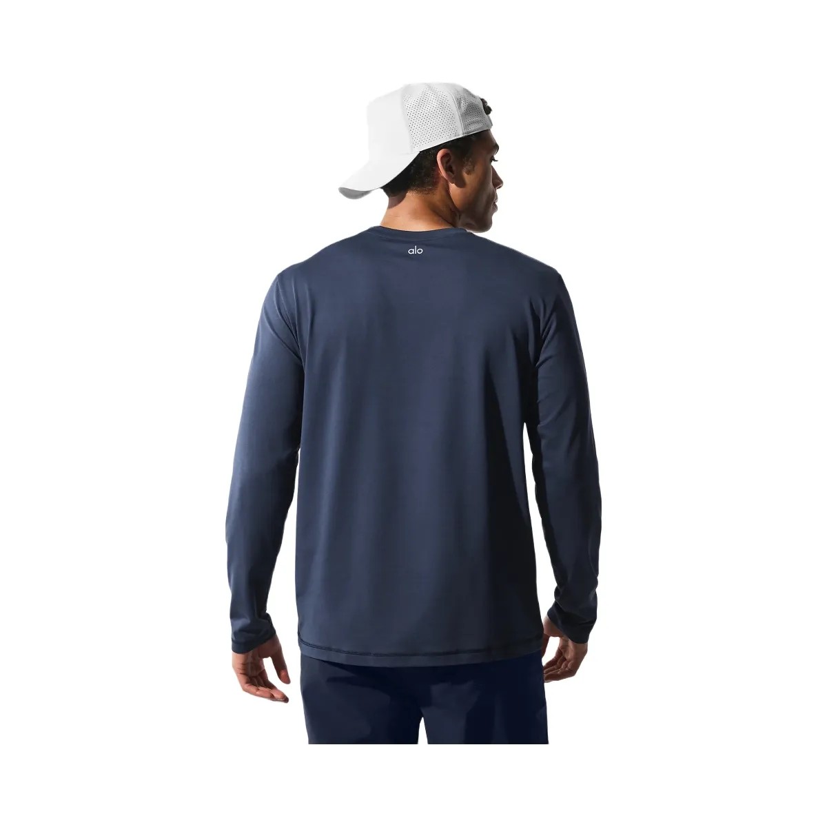 Alo Men's Conquer Reform Crewneck Long Sleeve - Navy - HypeFly India View 3