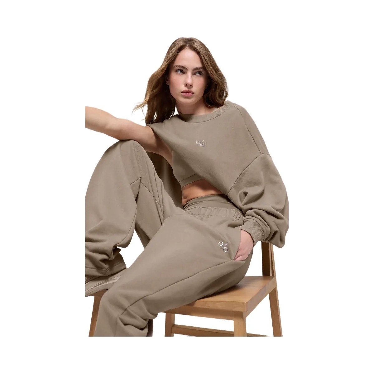 Alo Women's Accolade Crew Neck Pullover - Gravel - HypeFly India View 3