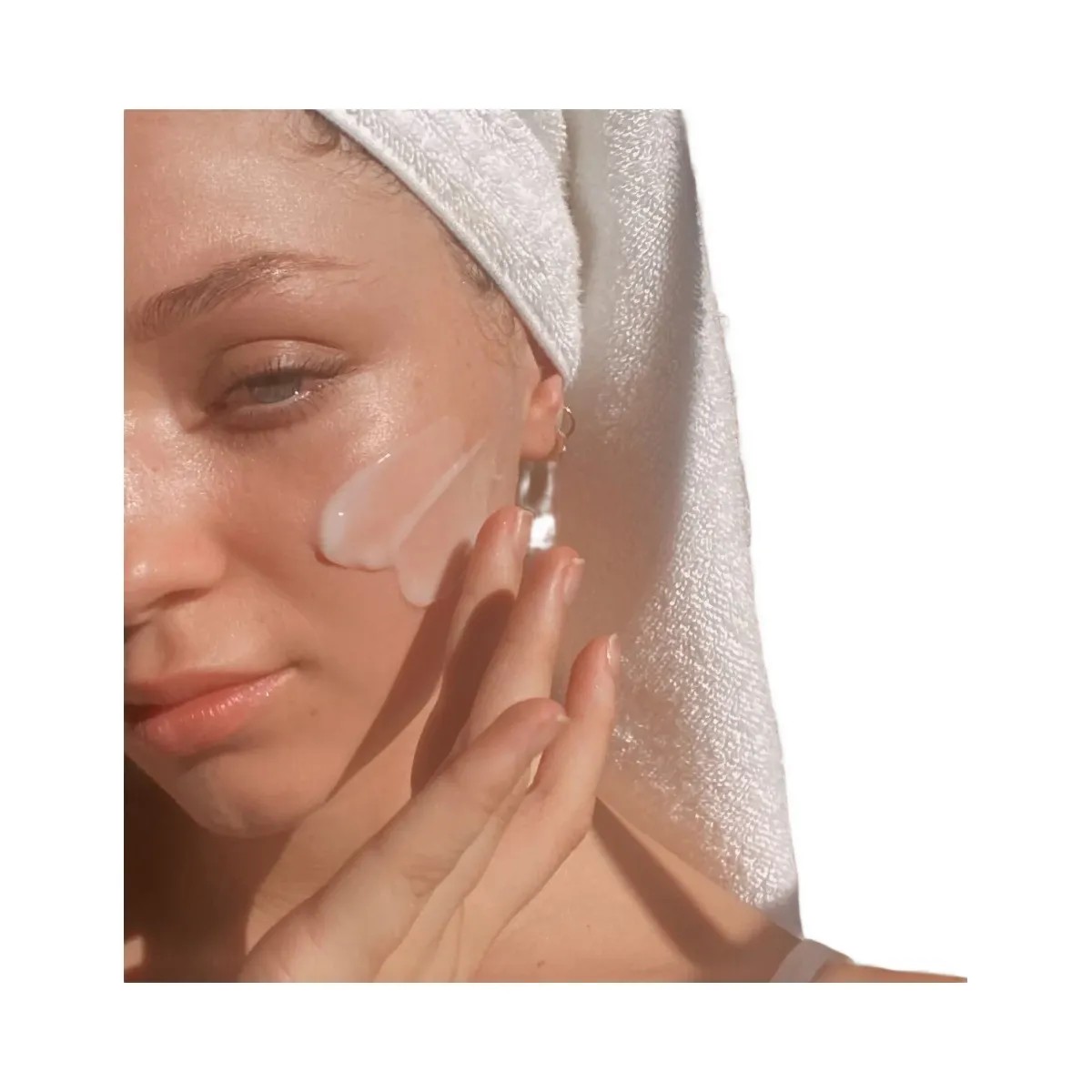 Summer Fridays Cloud Dew Gel Cream Moisturizer - HypeFly India View 3