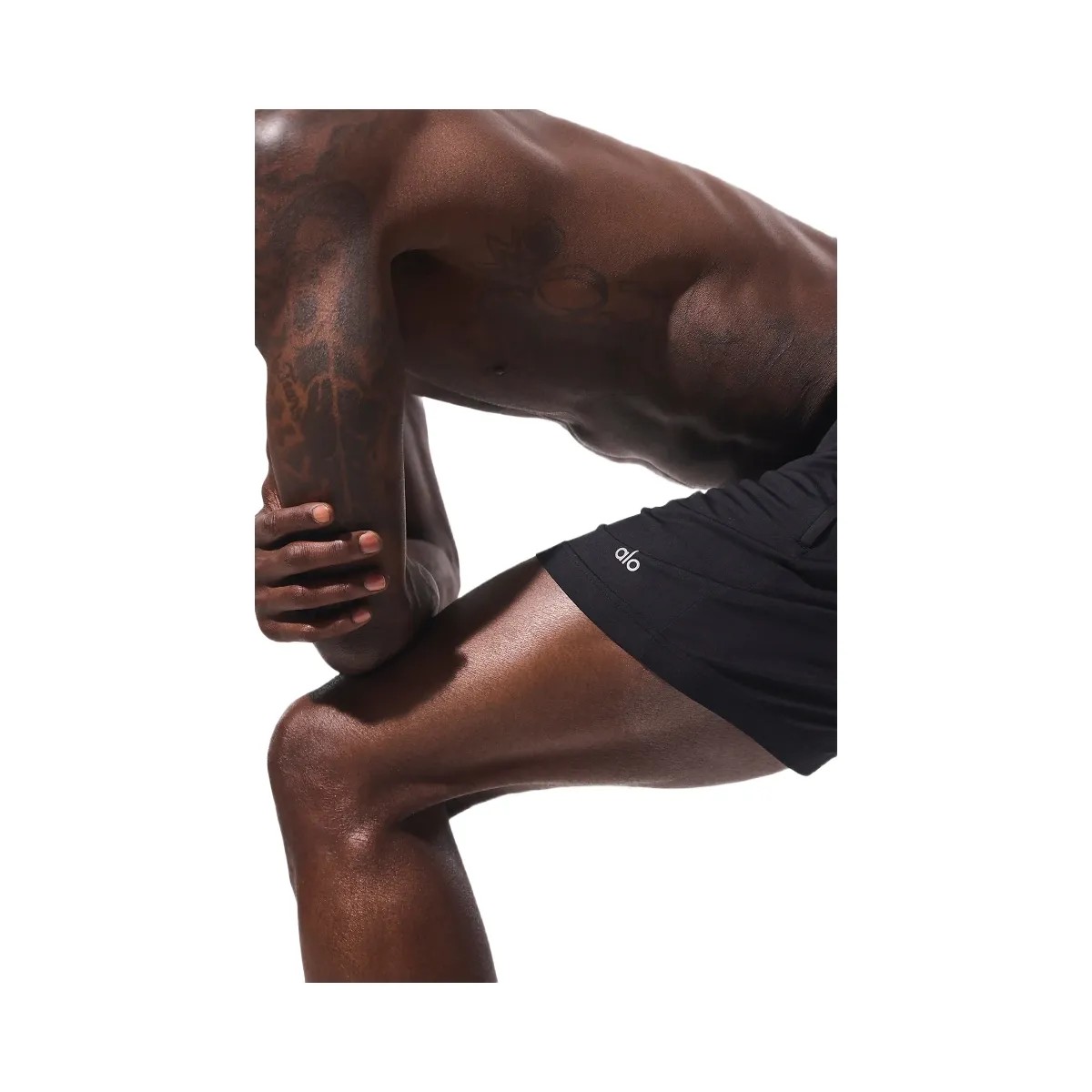 Alo Men's 7" Conquer React Performance Short - Black - HypeFly India View 2