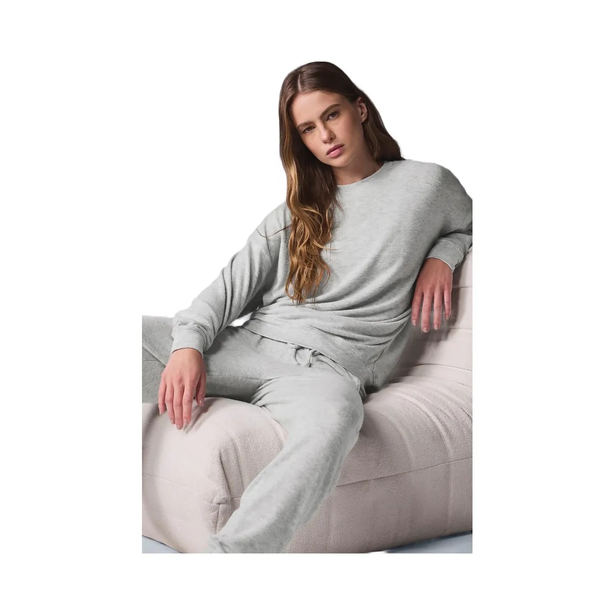 Alo Women's Soho Pullover - Athletic Heather Grey - HypeFly India View 3