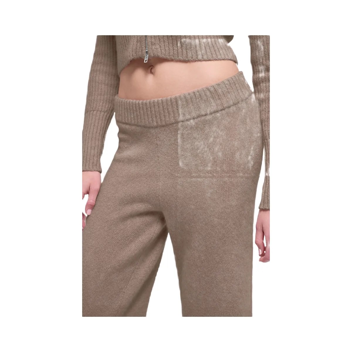 Alo Women's Wool Cashmere High-Waist New Class Wide Leg Pant - Chai Latte - HypeFly India View 2