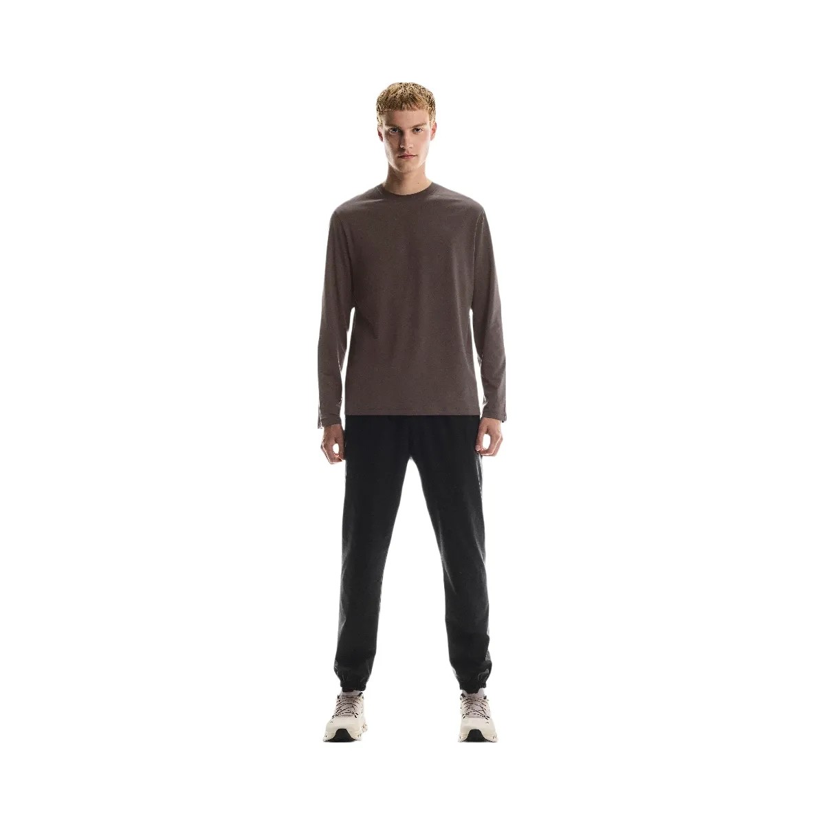 On Focus Long-T Pebble - HypeFly India View 2