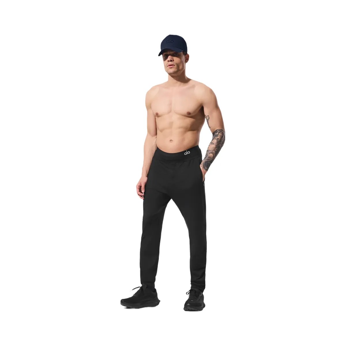 Alo Men's Conquer React Performance Pant - Black - HypeFly India View 1