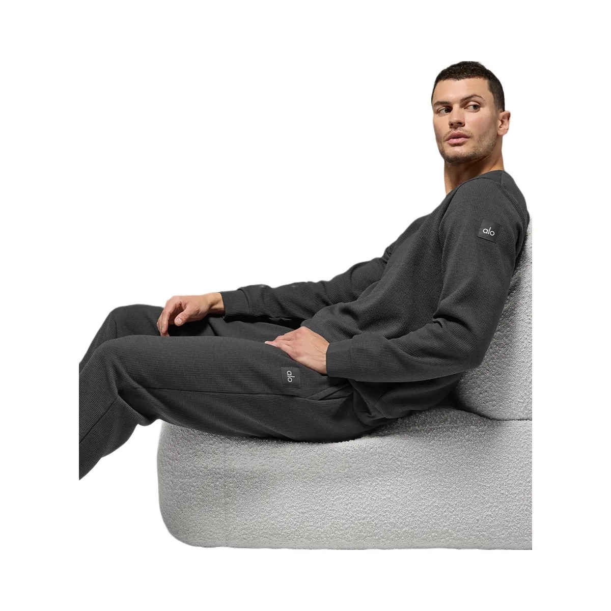 Alo Men's Waffle Lounge Long Sleeve Crew - Anthracite - HypeFly India View 3