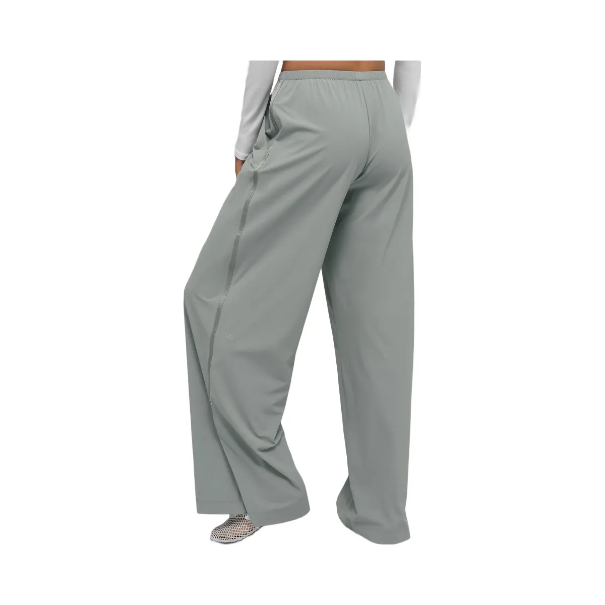 Alo Women's Breezy Wide Leg Pant (Long) - Lunar Grey - HypeFly India View 2