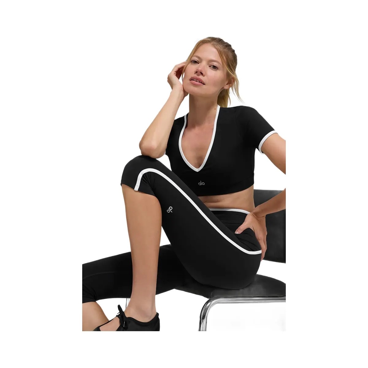Alo Women's Airbrush High-Waist Race Pace Capri - Black/White - HypeFly India View 4
