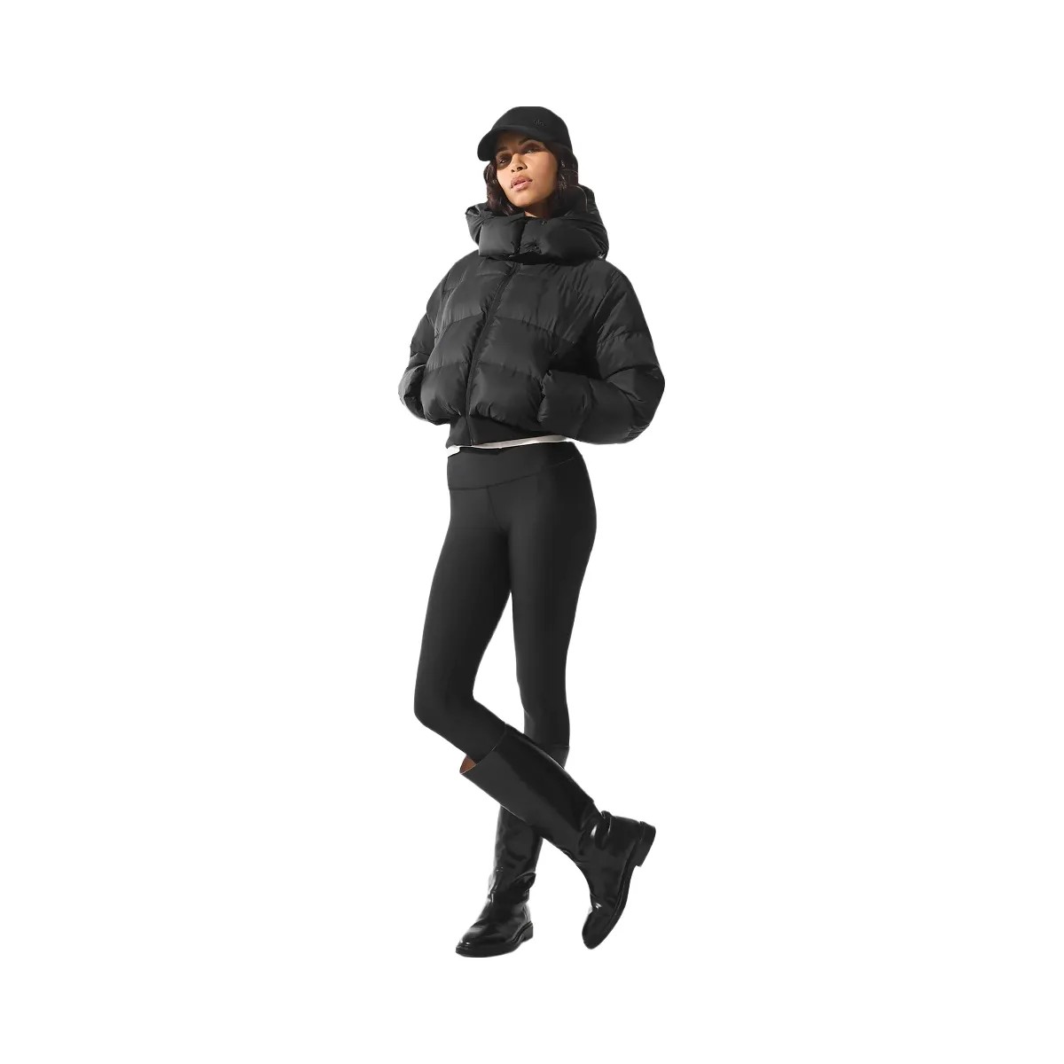 Alo Women's Foxy Puffer Jacket - Black - HypeFly India View 4