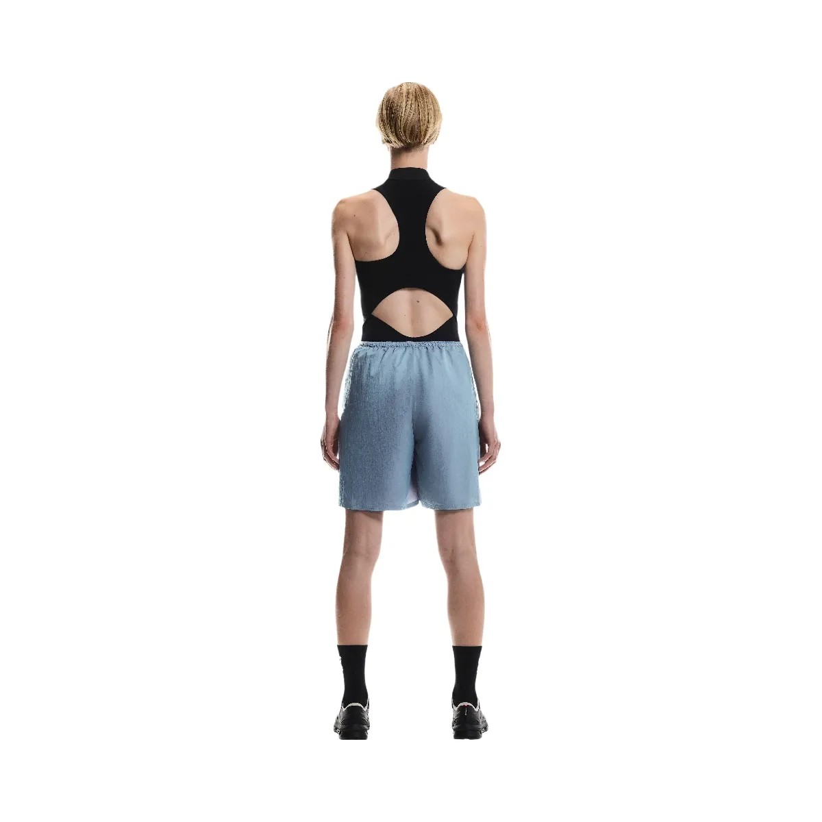 On Track Shorts Arctic | Pink - HypeFly India View 3