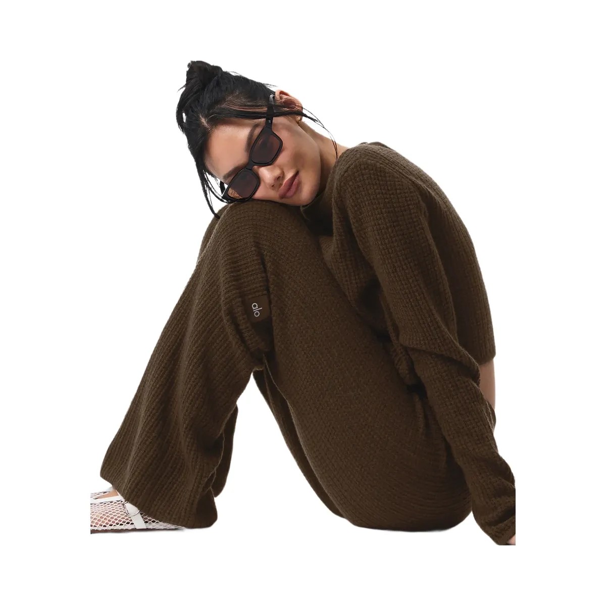 Alo Women's Cashmere High-Waist Plush Waffle Pant - Espresso - HypeFly India View 4