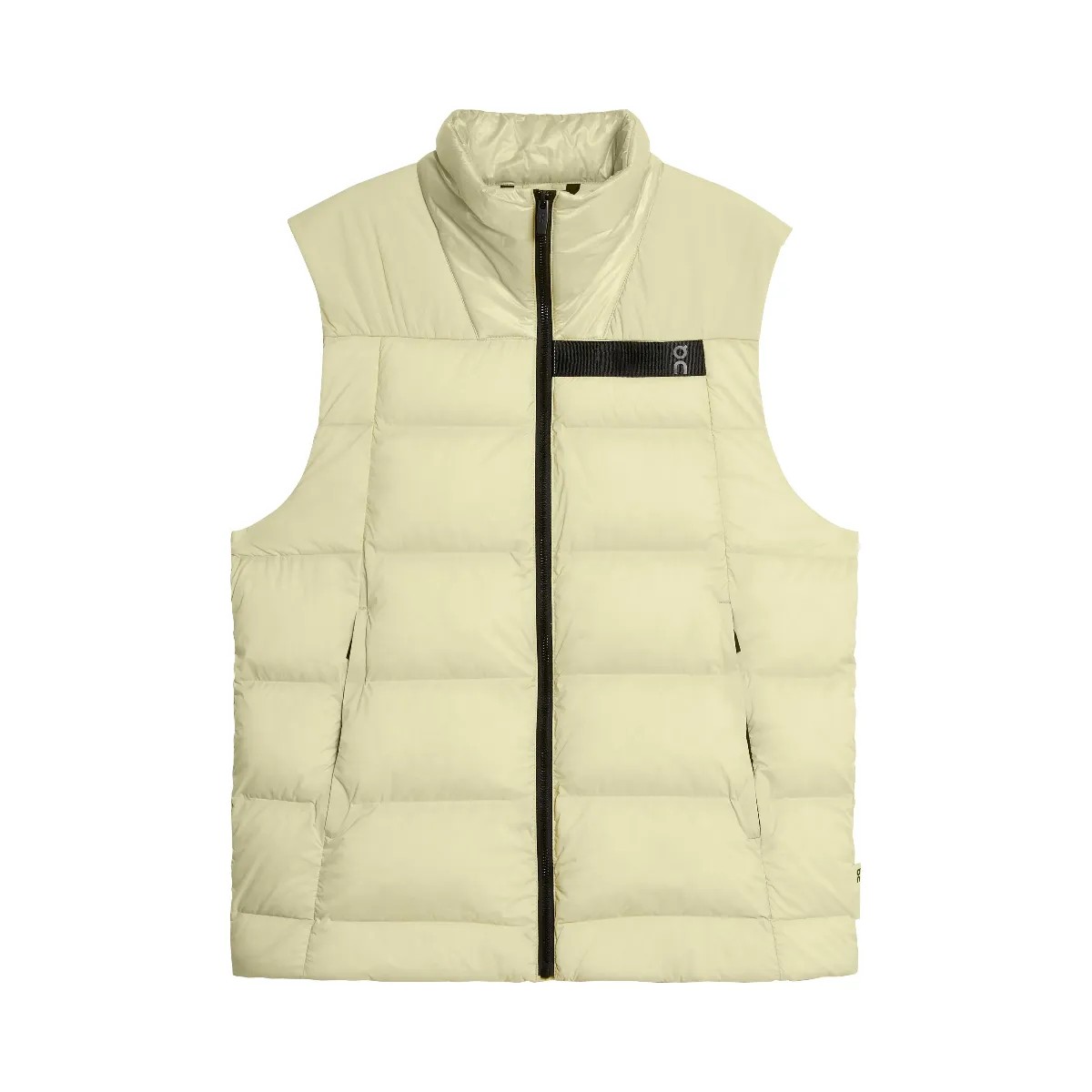 On Challenger Vest Endive - HypeFly India View 1