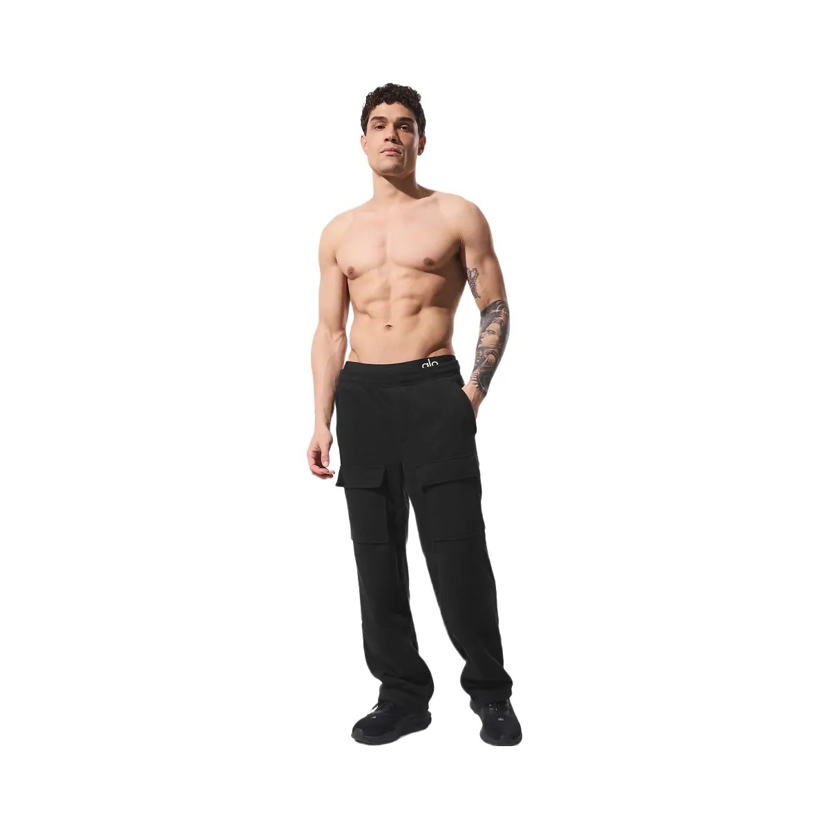 Alo Men's Polar Fleece Ridge Cargo Pants - Black - HypeFly India View 1