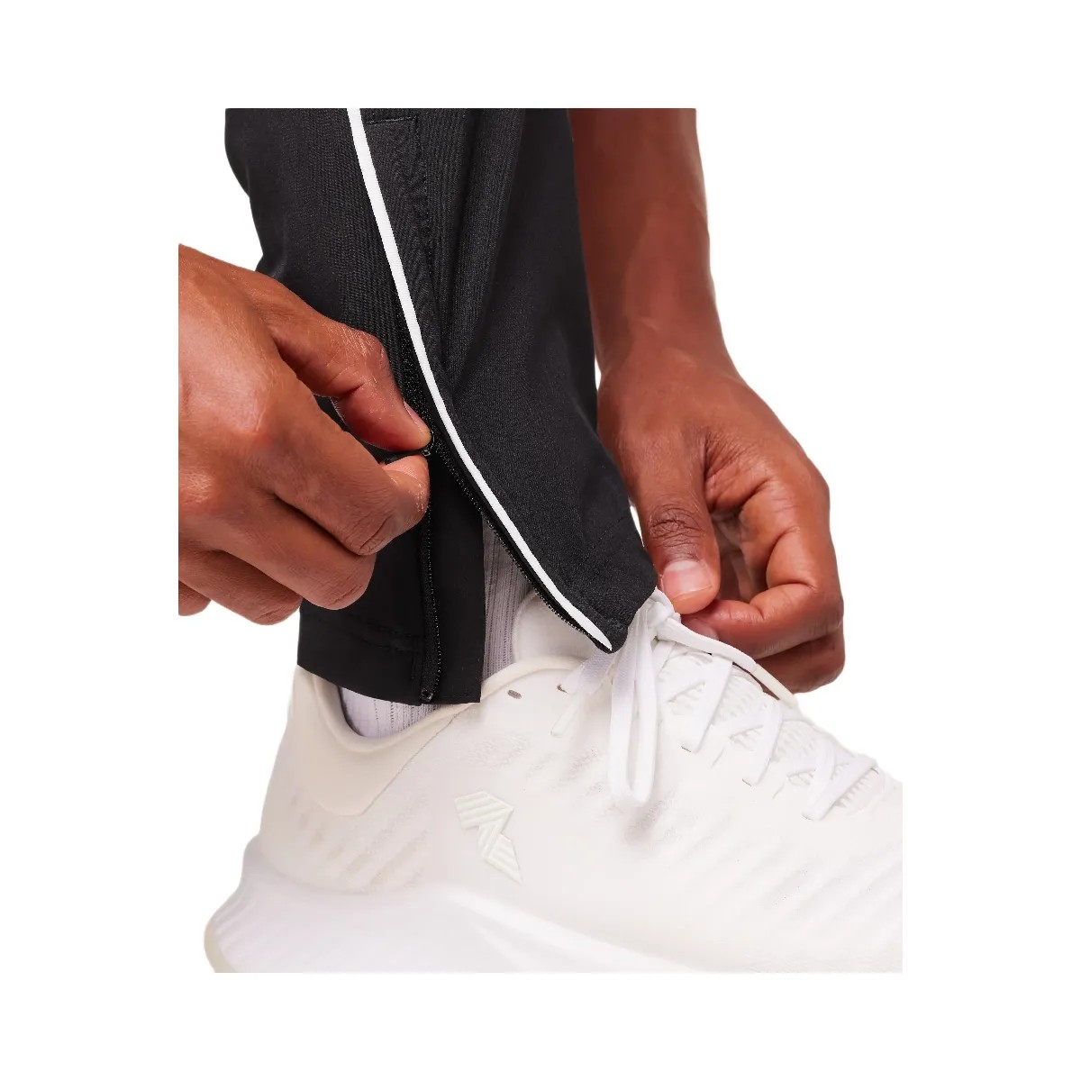 Gymshark Arrival Woven Block Joggers - Black - HypeFly India View 6