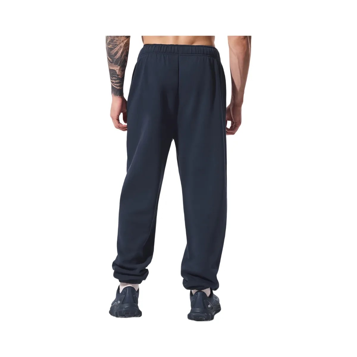 Alo Men's Accolade Sweatpant - Navy - HypeFly India View 3