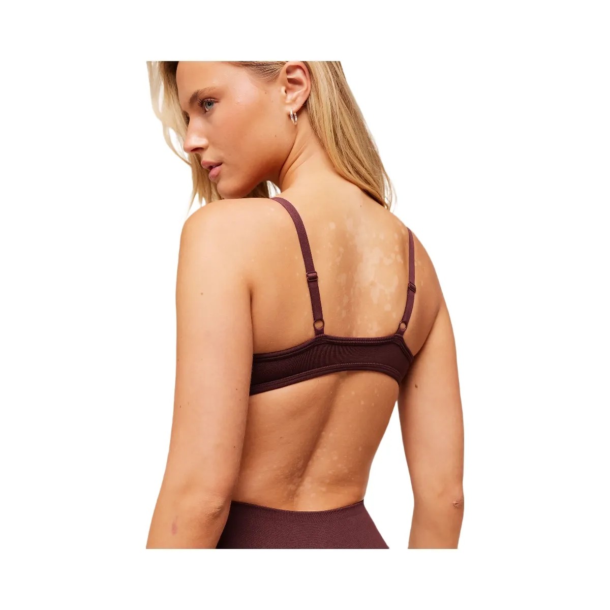 Gymshark Soft Sculpt V-neck Sports Bra - Rich Maroon - HypeFly India View 6