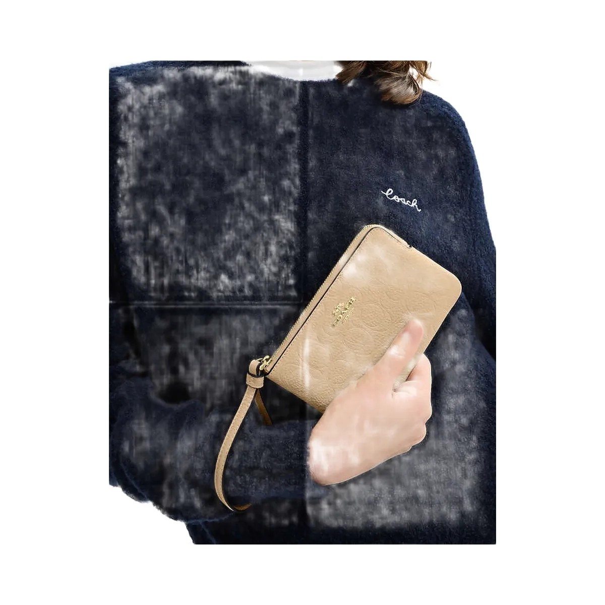 Coach Corner Zip Wristlet In Signature Leather Pebbled Leather-Im-Oat - HypeFly India View 2