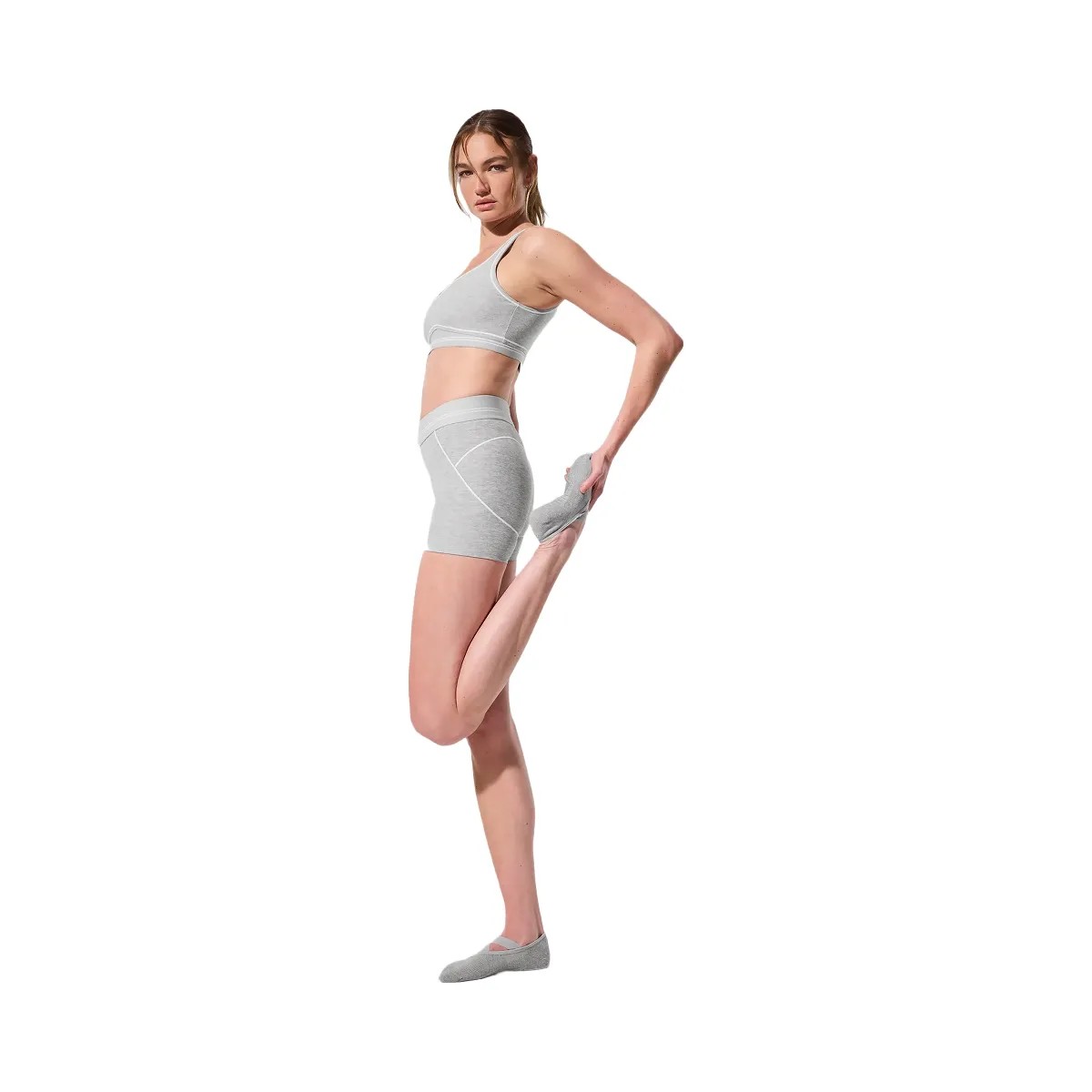 Alo Women's 4” Alosoft High-Waist Heart Throb Short - Athletic Heather Grey/White - HypeFly India View 2