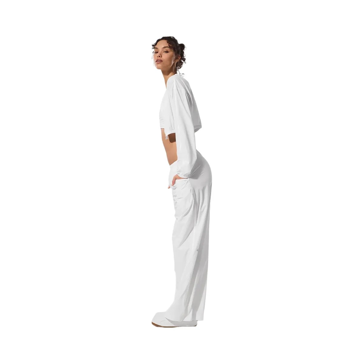 Alo Women's Cropped Breezy Full-Zip Cover Up - White - HypeFly India View 5