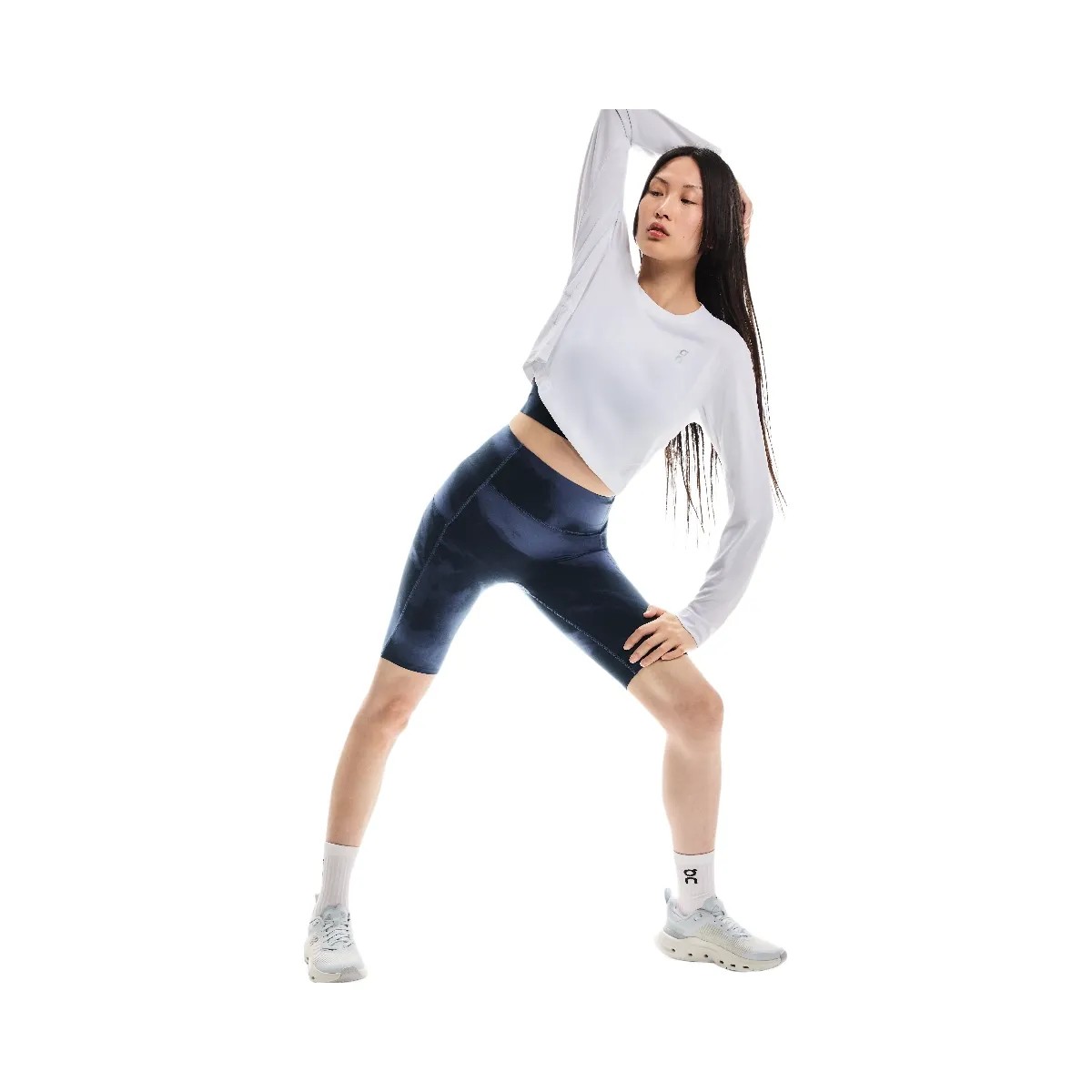 On Studio Tights Short Acai | Navy - HypeFly India View 5