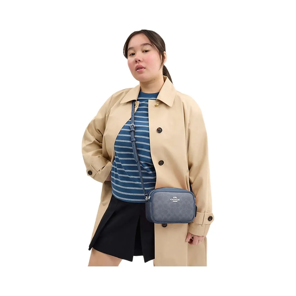 Coach Mini Jamie Camera Bag In Signature Canvas Signature Canvas-Silver-Chambray - HypeFly India View 3