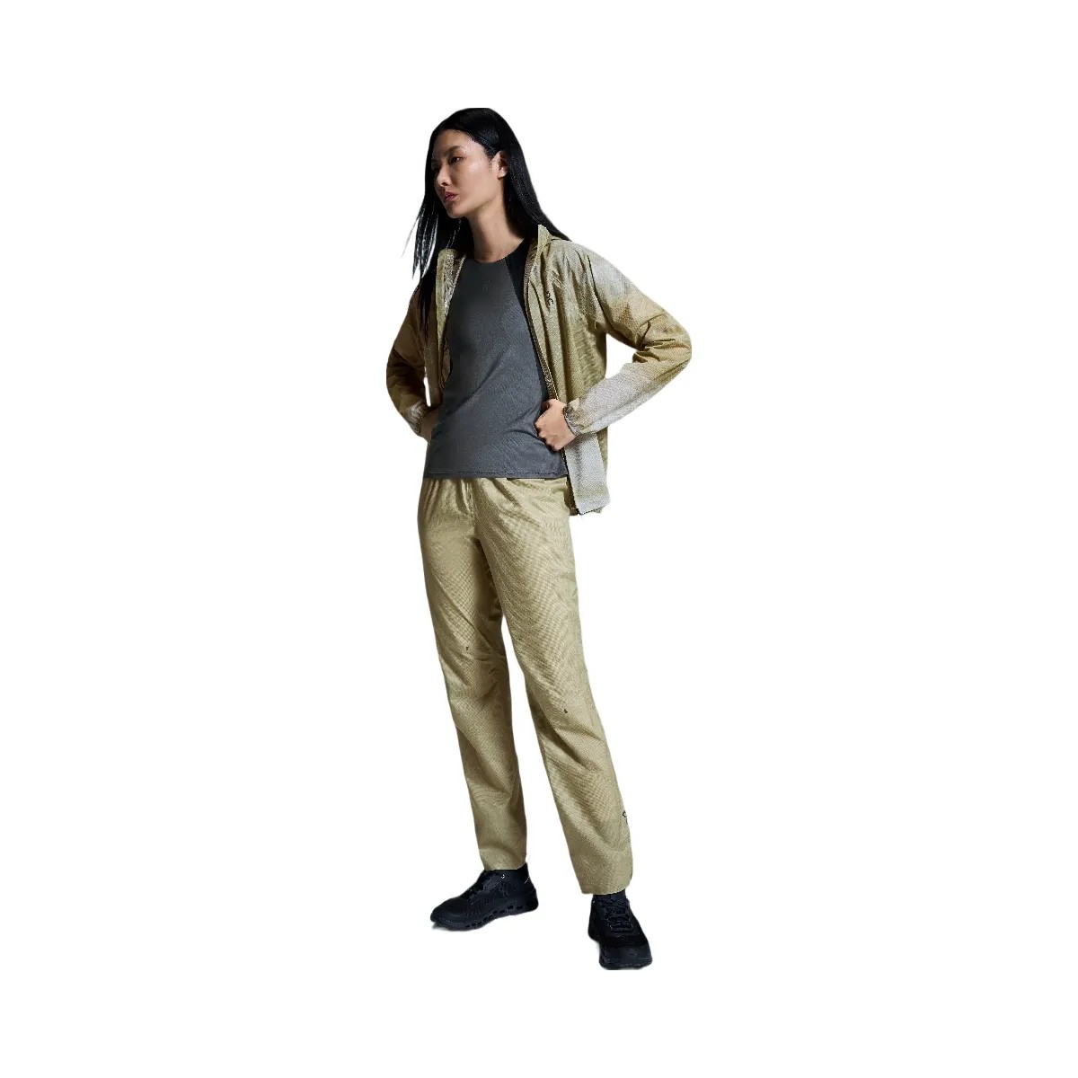 On Ultra Pants Caper - HypeFly India View 3