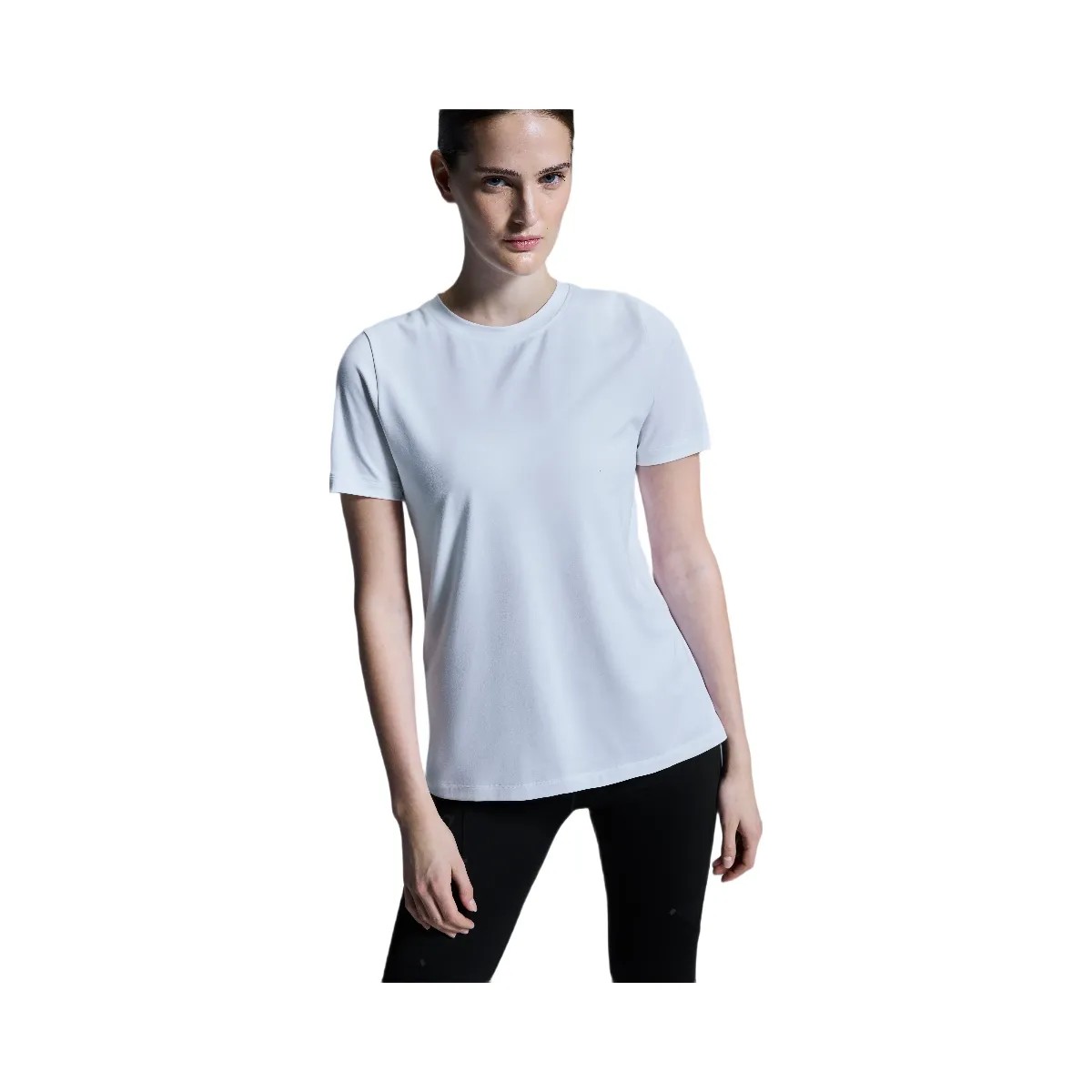 On Focus-T White - HypeFly India View 2