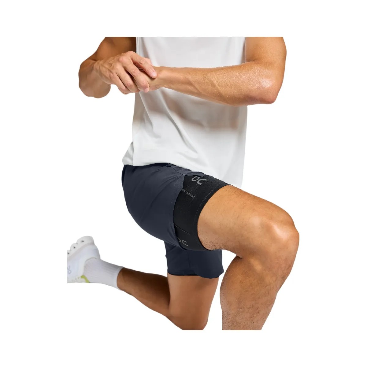 On Performance Hybrid Short Navy - HypeFly India View 2