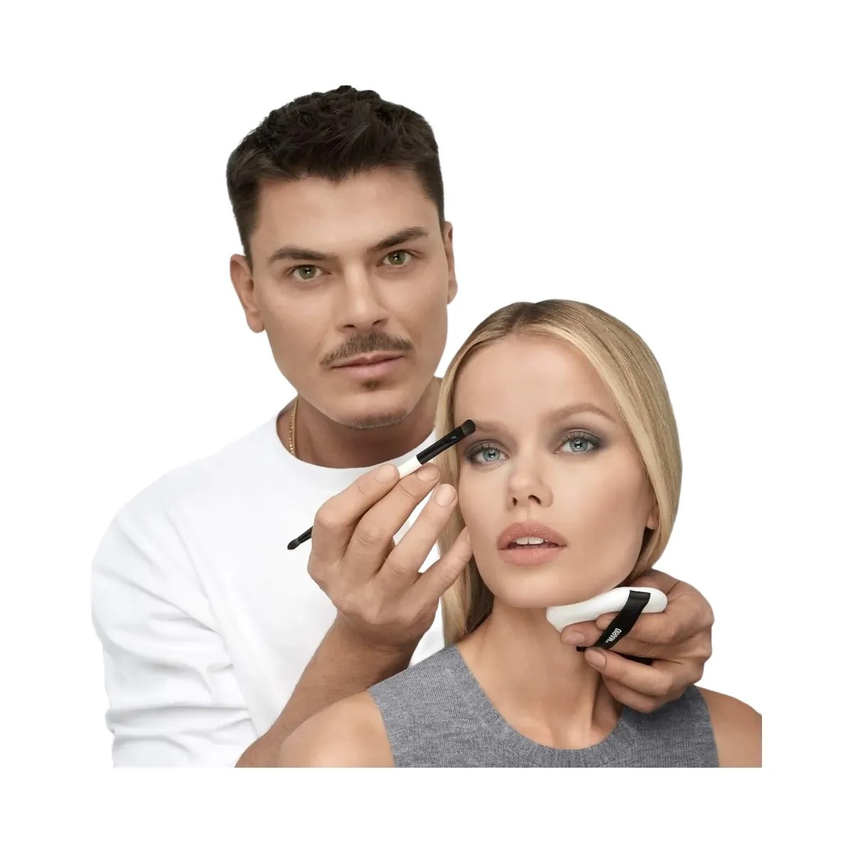 MAKEUP BY MARIO E6 Dual-Ended Eyeshadow Brush - HypeFly India View 3