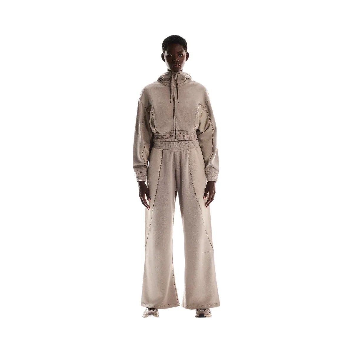 On Club Loose Pants Fka Cinder | Desert  - HypeFly India View 2